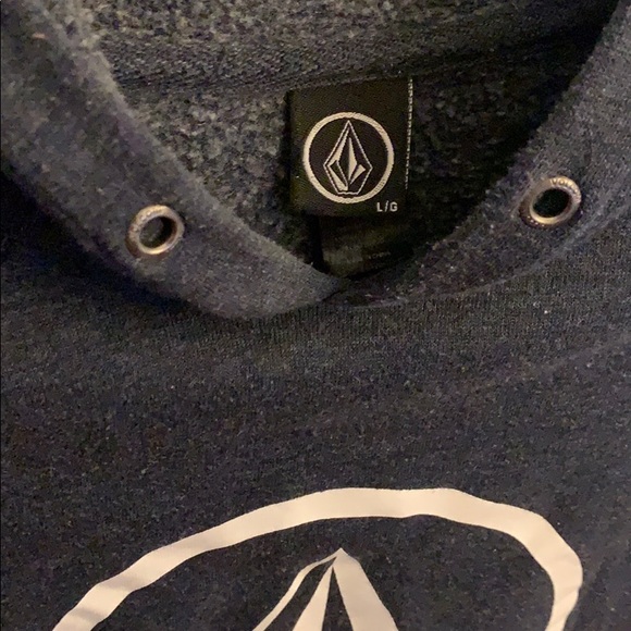 Volcom hoodie (no tightening string) - Picture 4 of 5